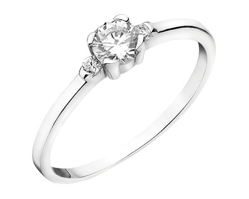 Silver ring with cubic zirconias