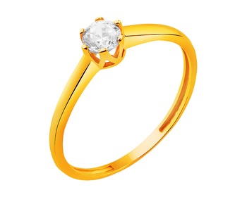 Gold ring with cubic zirconia