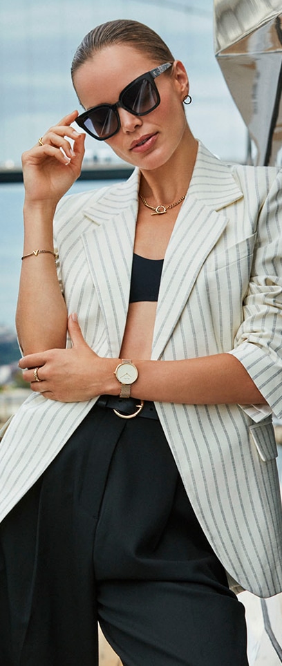 Model Zosia Nowak in a session for the Elixa brand. She presents jewellery and accessories